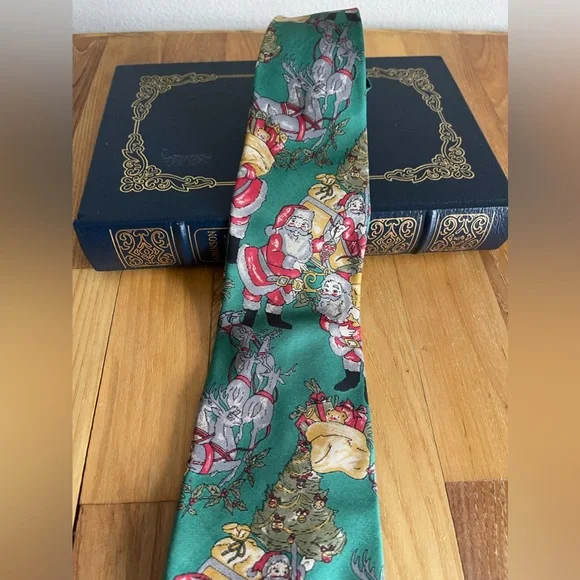 Vintage Italian Made Santa Tie - The Rack - Picture 2 of 5